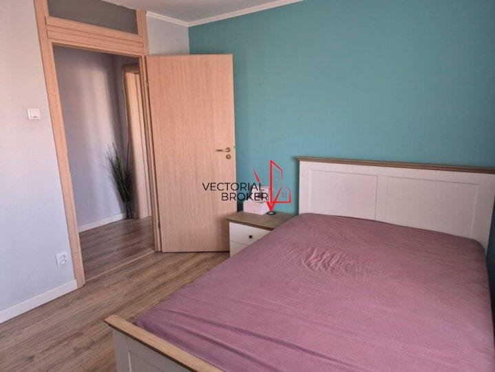 Tei Aparatament decoamndat in bloc din 1984 zona Tei